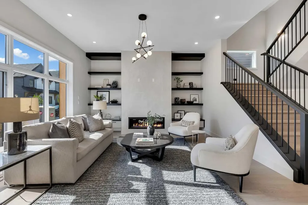336 Normandy Drive SW Calgary AB T3E 7J6