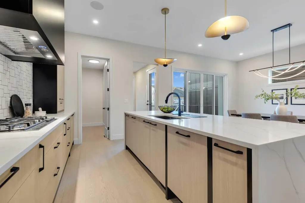 336 Normandy Drive SW Calgary AB T3E 7J6