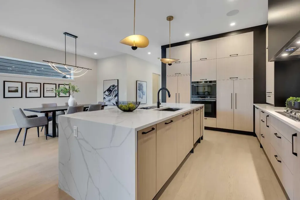 336 Normandy Drive SW Calgary AB T3E 7J6