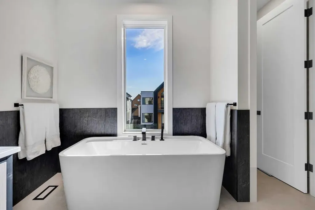 336 Normandy Drive SW Calgary AB T3E 7J6