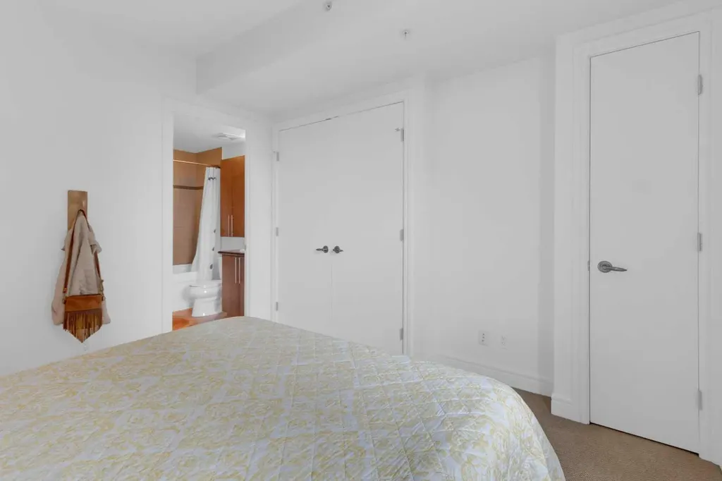 817 15 Avenue SW Calgary AB T2R 0H8