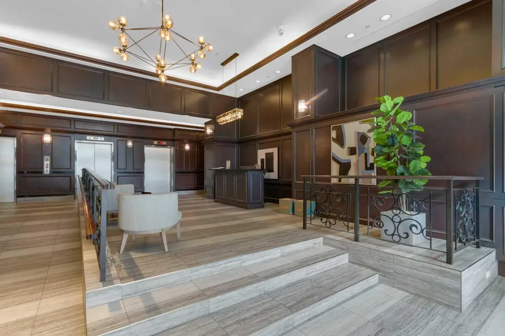 817 15 Avenue SW Calgary AB T2R 0H8