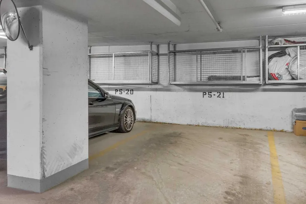 817 15 Avenue SW Calgary AB T2R 0H8