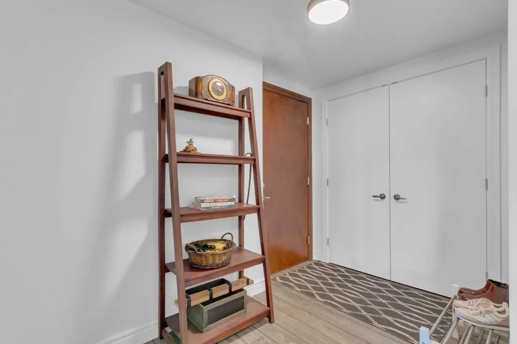 817 15 Avenue SW Calgary AB T2R 0H8