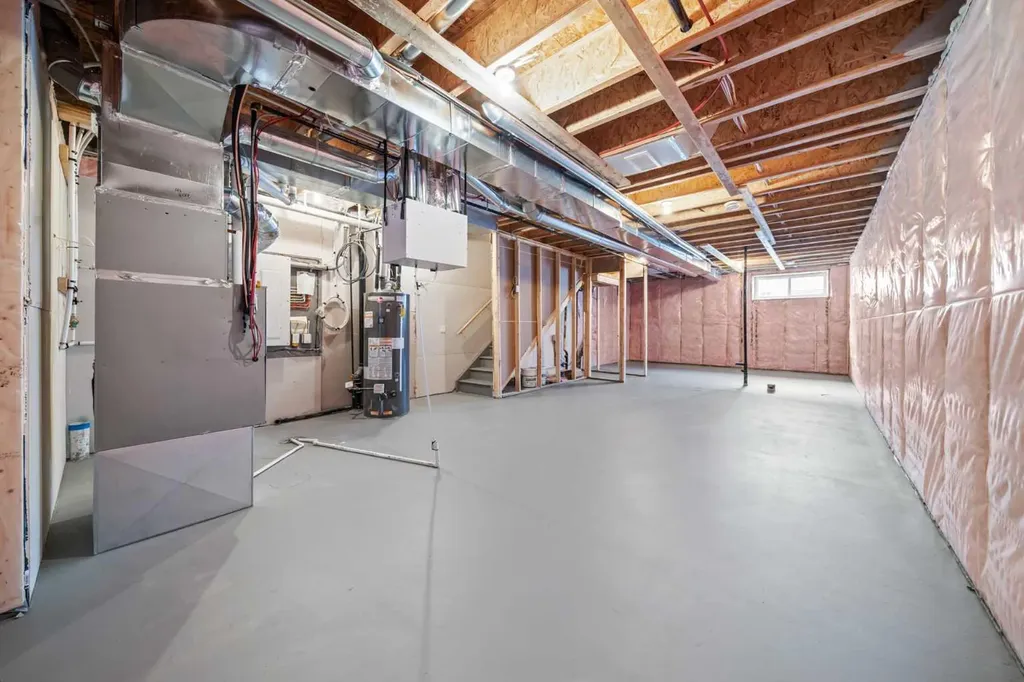 46 Versant View SW Calgary AB T2Y0S8
