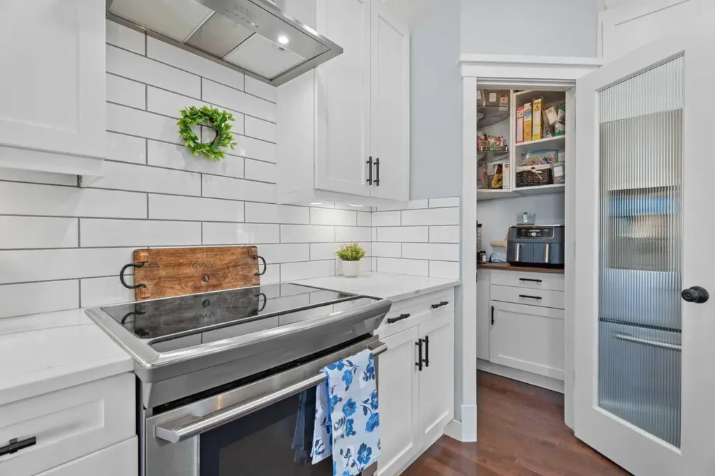 64 Drake Landing Crescent Okotoks AB T1S0E6