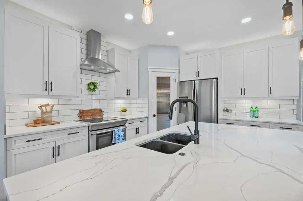 64 Drake Landing Crescent Okotoks AB T1S0E6