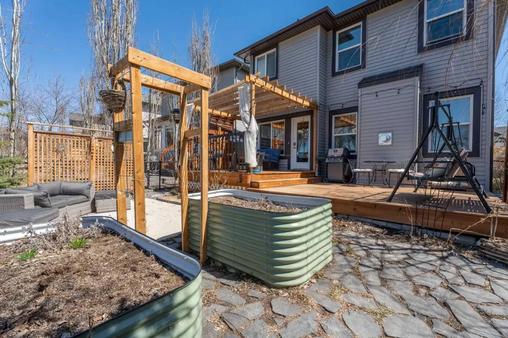 64 Drake Landing Crescent Okotoks AB T1S0E6