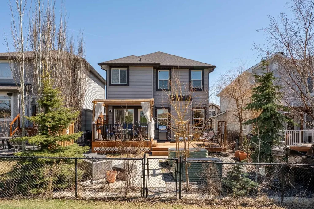 64 Drake Landing Crescent Okotoks AB T1S0E6