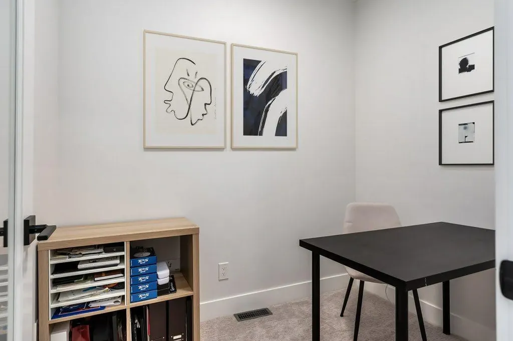 3010 26a Street SW Calgary AB T3E 2E1