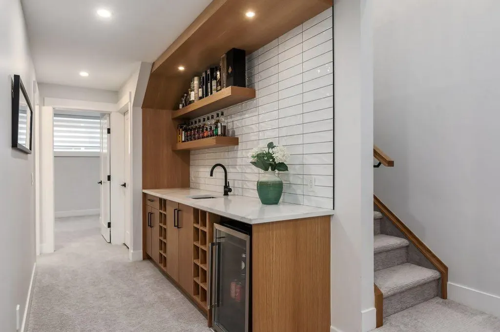 3010 26a Street SW Calgary AB T3E 2E1