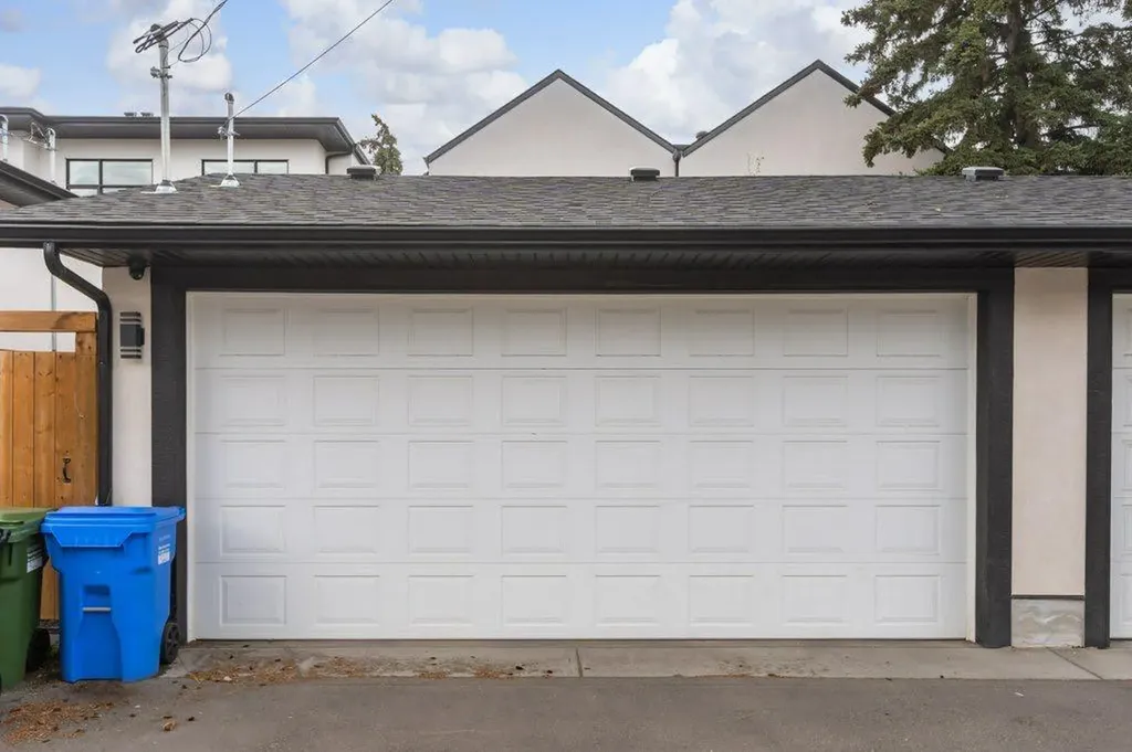 3010 26a Street SW Calgary AB T3E 2E1