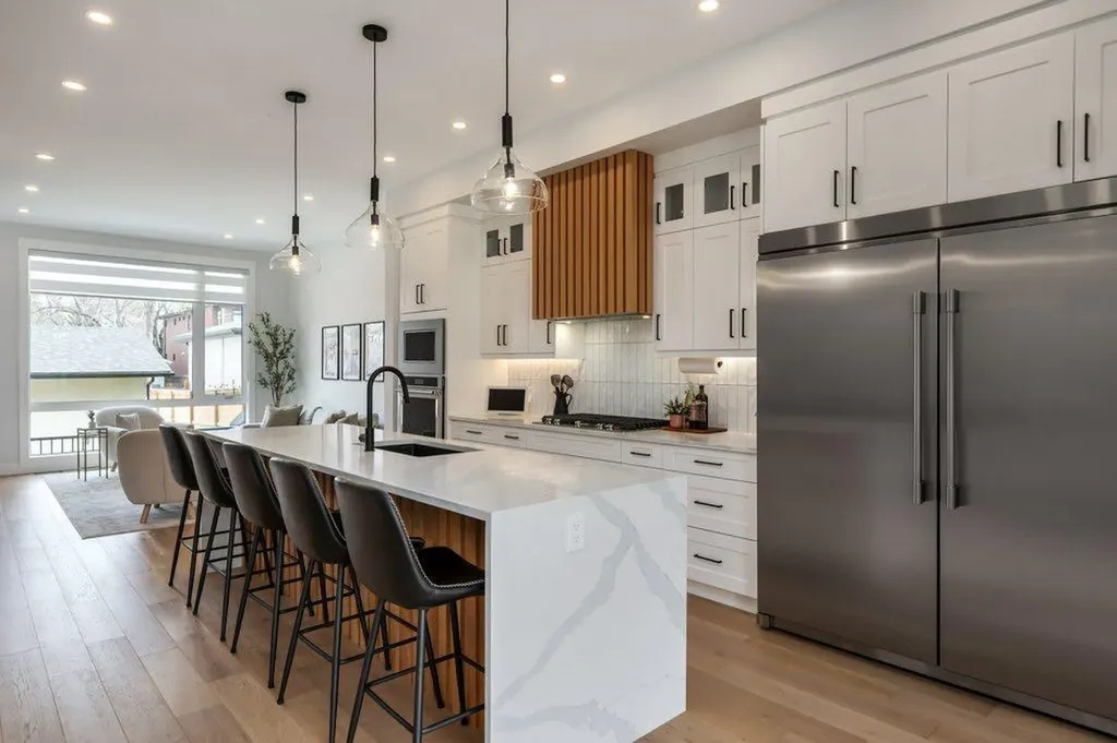 3010 26a Street SW Calgary AB T3E 2E1