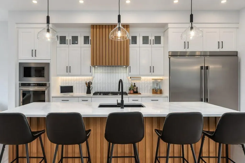 3010 26a Street SW Calgary AB T3E 2E1