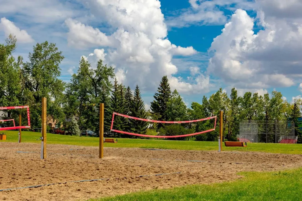 2021 32 Avenue SW Calgary AB T2T 1W7