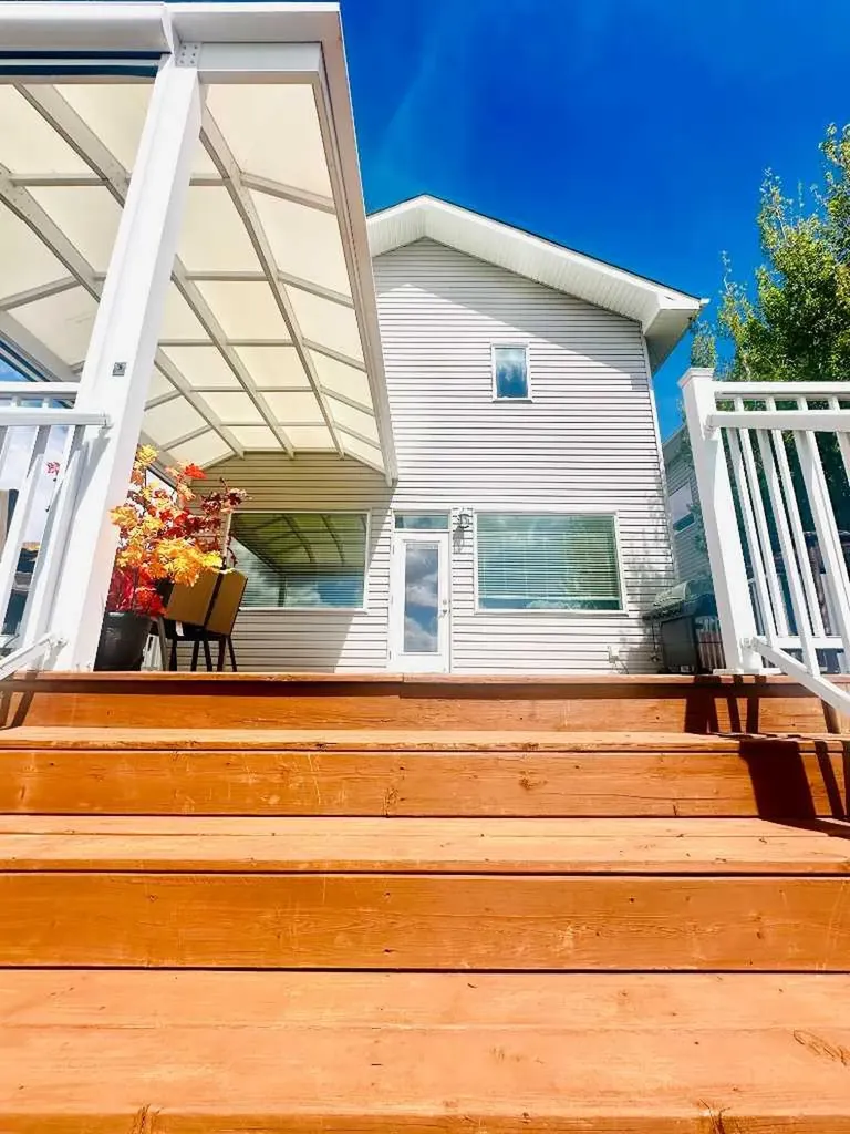 942 Miners Boulevard W Lethbridge AB T1J 5S6