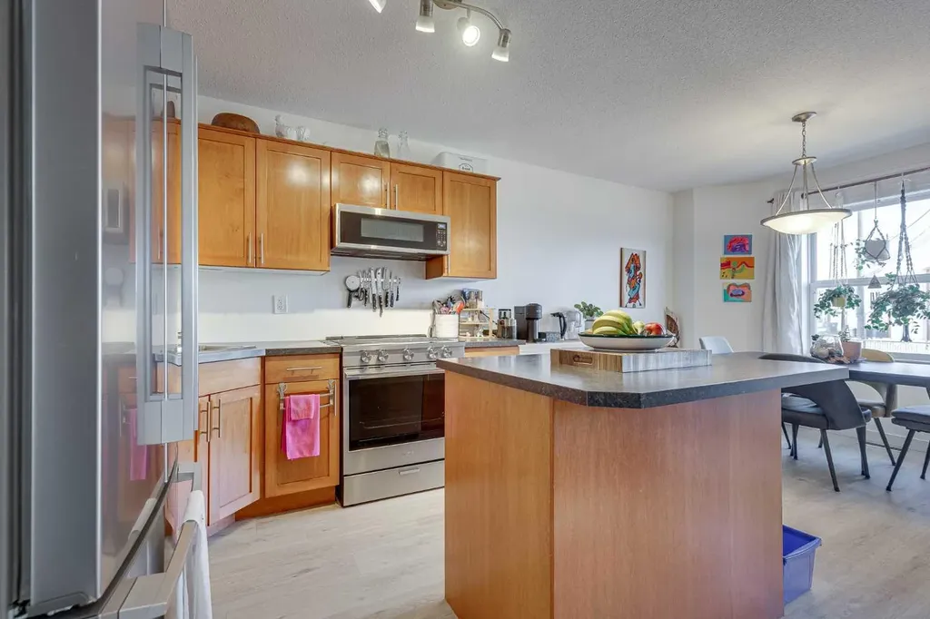 31 Kerry Wood Mews Red Deer AB T4N 7B8