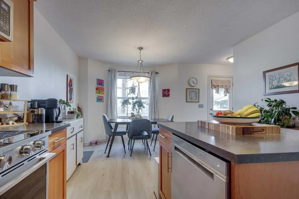 31 Kerry Wood Mews Red Deer AB T4N 7B8
