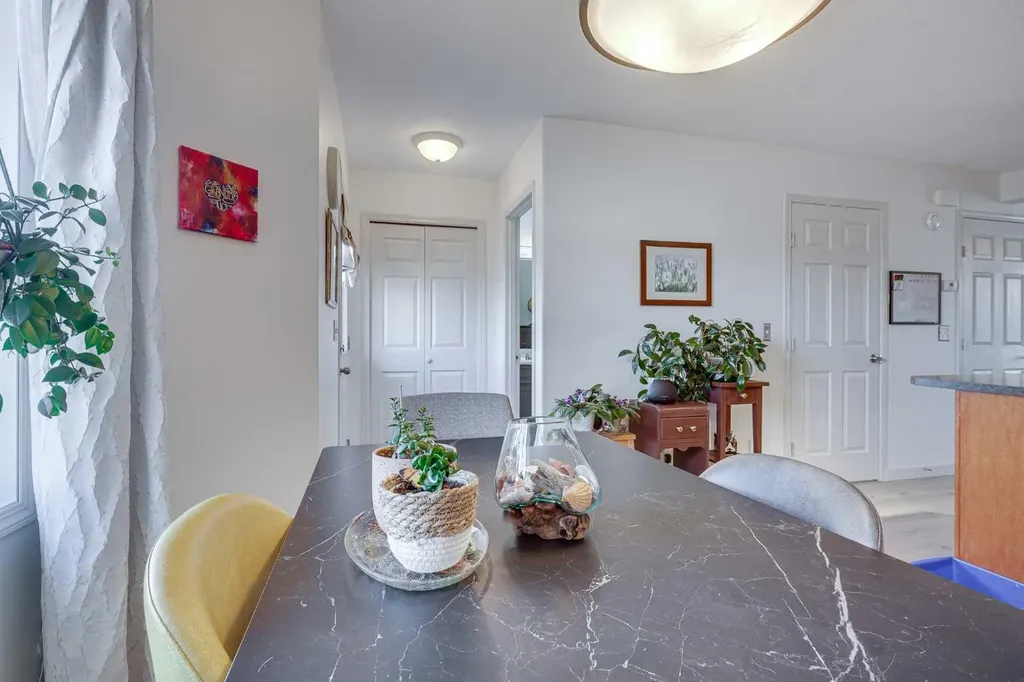 31 Kerry Wood Mews Red Deer AB T4N 7B8