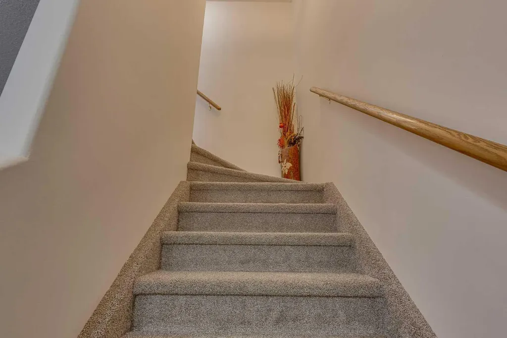 31 Kerry Wood Mews Red Deer AB T4N 7B8