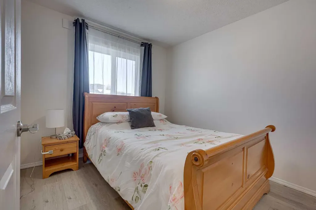 31 Kerry Wood Mews Red Deer AB T4N 7B8