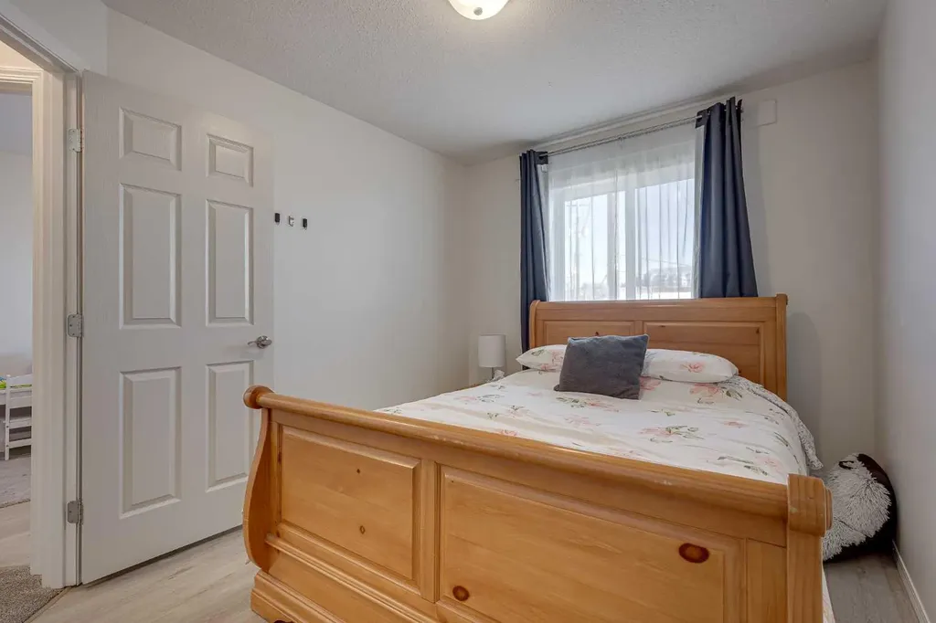 31 Kerry Wood Mews Red Deer AB T4N 7B8