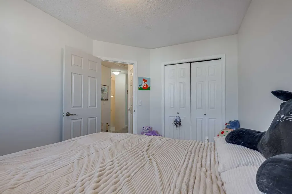 31 Kerry Wood Mews Red Deer AB T4N 7B8
