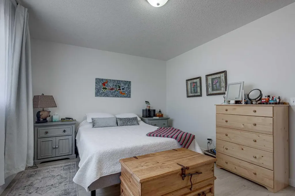 31 Kerry Wood Mews Red Deer AB T4N 7B8