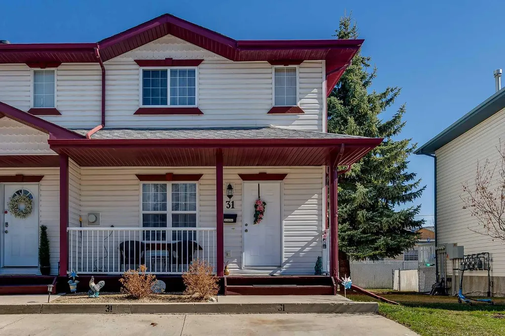 31 Kerry Wood Mews Red Deer AB T4N 7B8