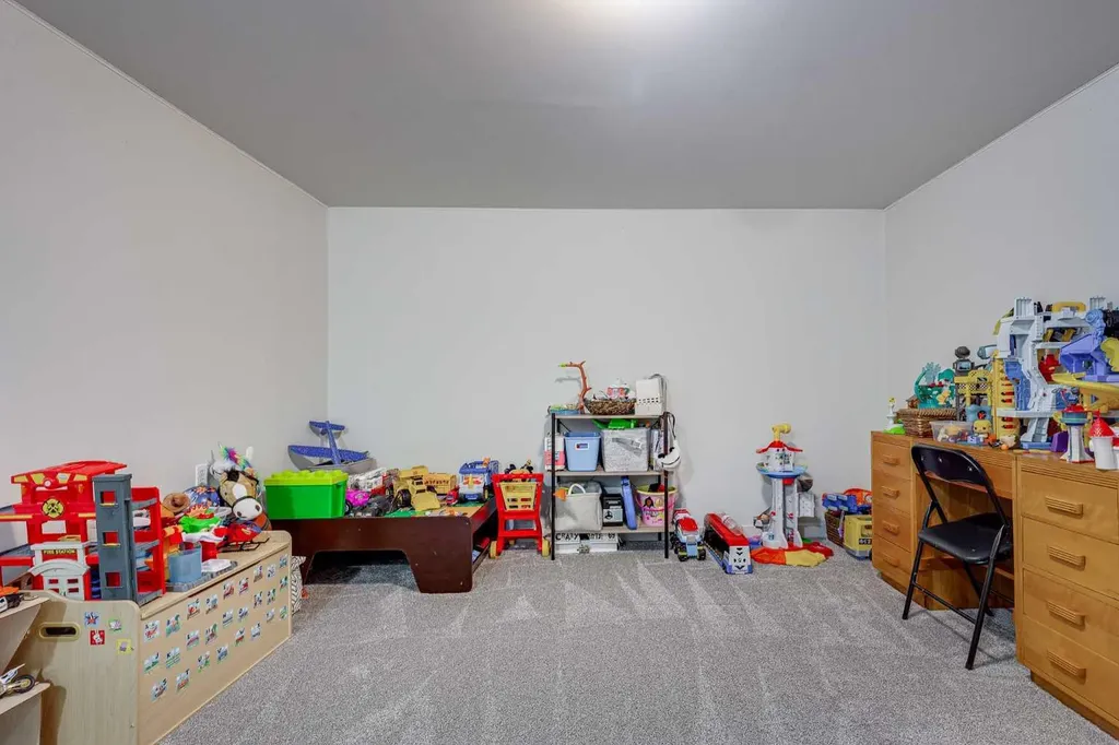 31 Kerry Wood Mews Red Deer AB T4N 7B8