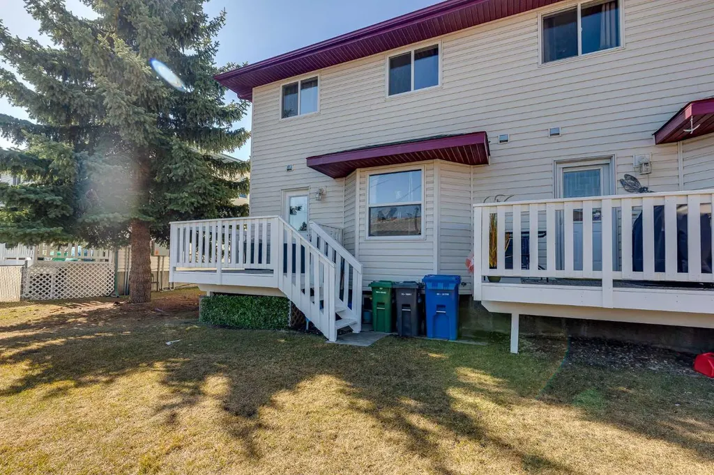 31 Kerry Wood Mews Red Deer AB T4N 7B8