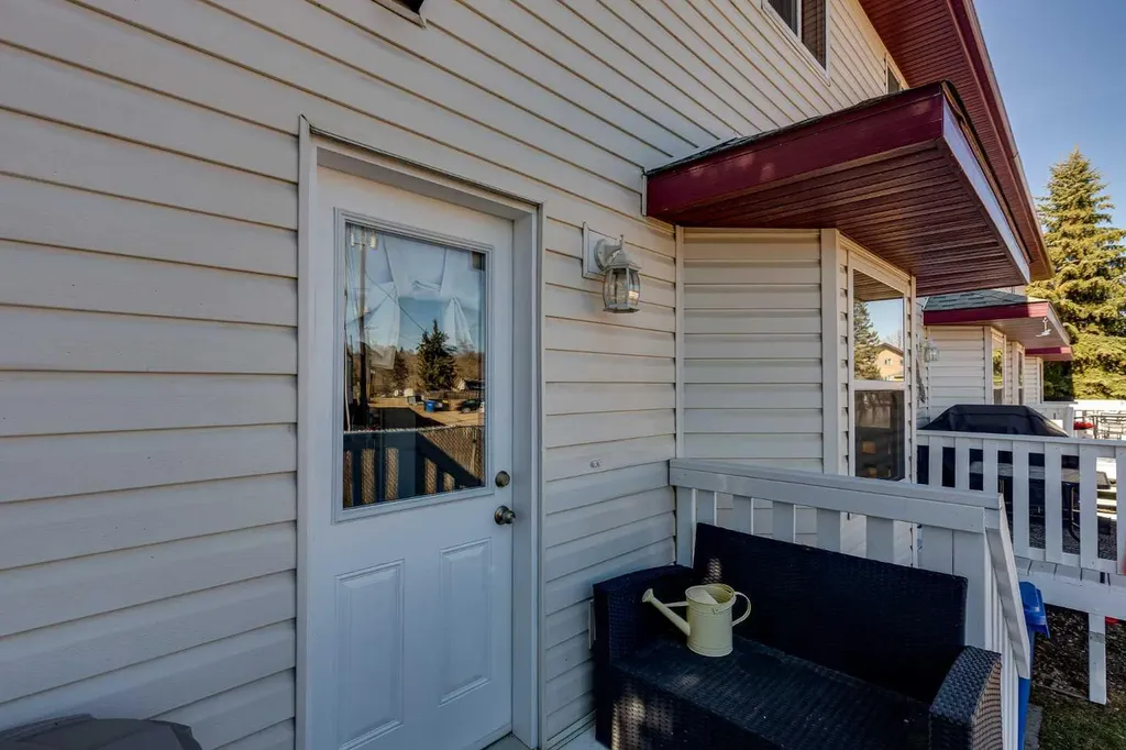 31 Kerry Wood Mews Red Deer AB T4N 7B8