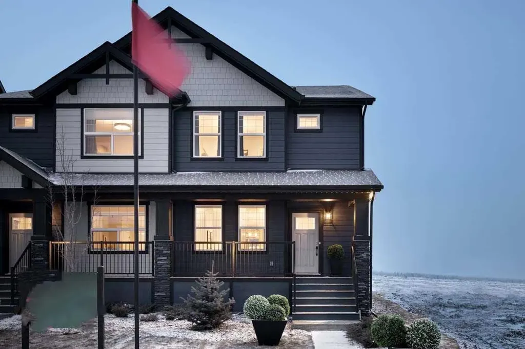 5044 154 Avenue SW Calgary AB T2Y1C3