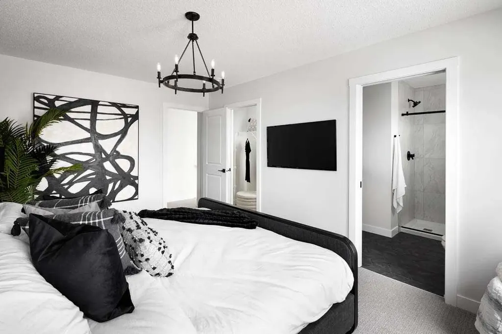5044 154 Avenue SW Calgary AB T2Y1C3