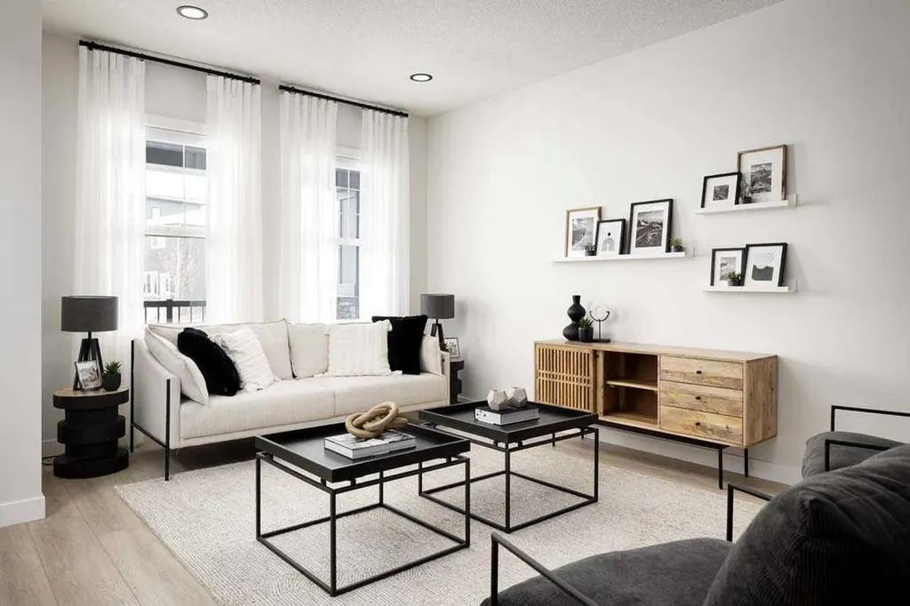 5044 154 Avenue SW Calgary AB T2Y1C3