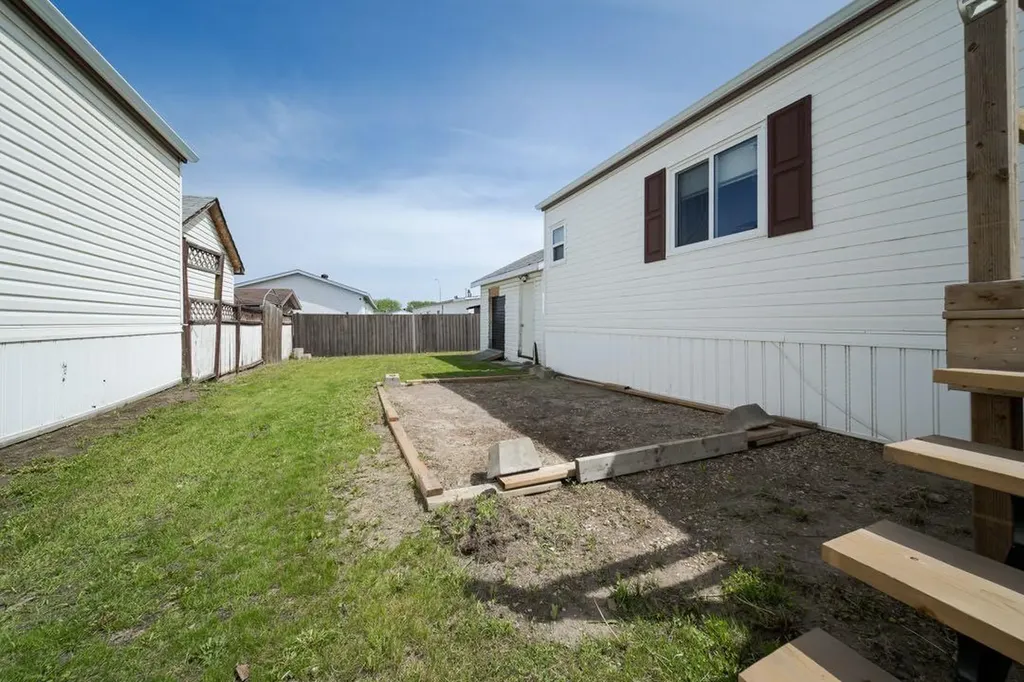 167 Grant Way Fort Mcmurray AB T9H 5J3