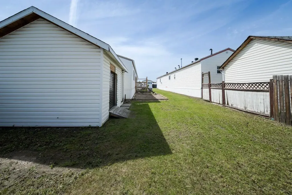 167 Grant Way Fort Mcmurray AB T9H 5J3