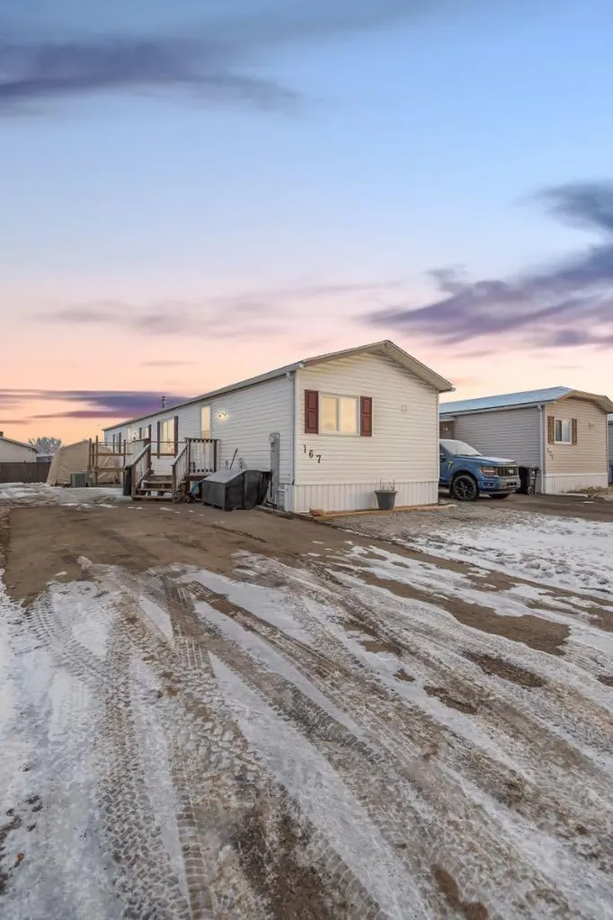 167 Grant Way Fort Mcmurray AB T9H 5J3
