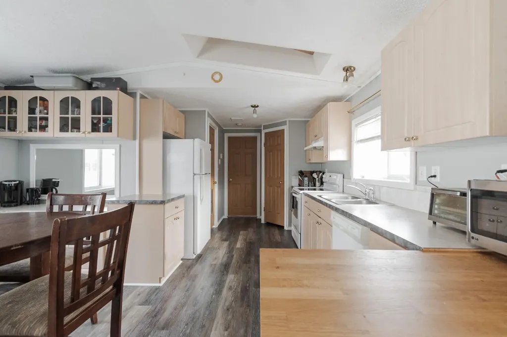 167 Grant Way Fort Mcmurray AB T9H 5J3