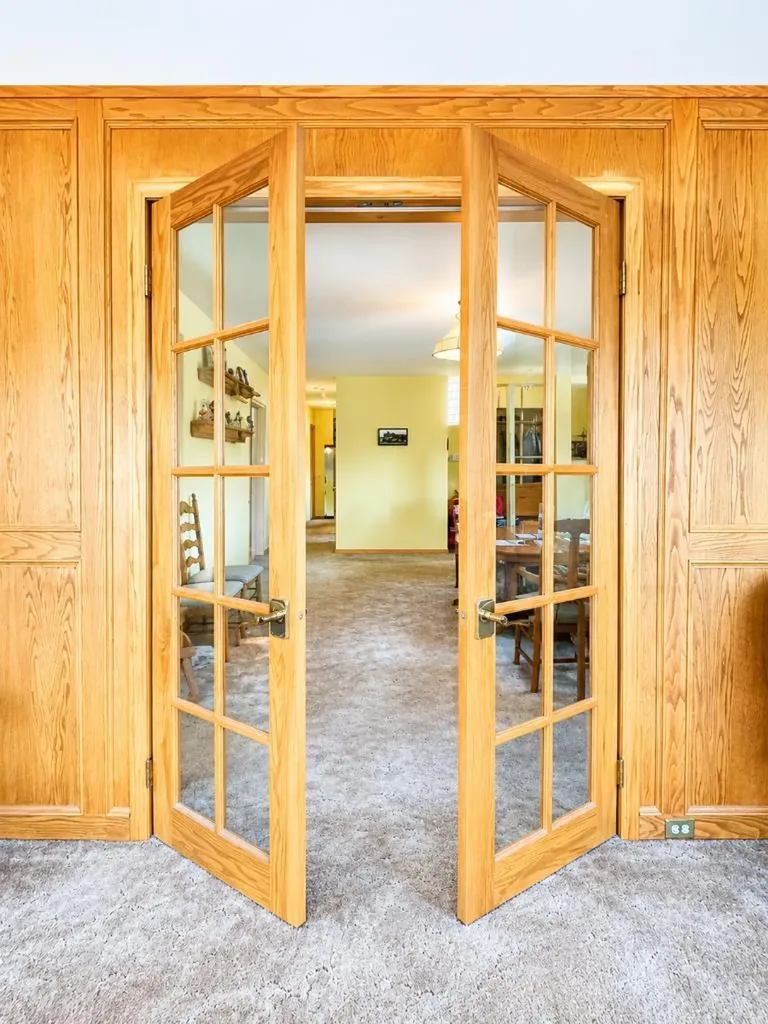 7224 21 Street SE Calgary AB T2C 0V1