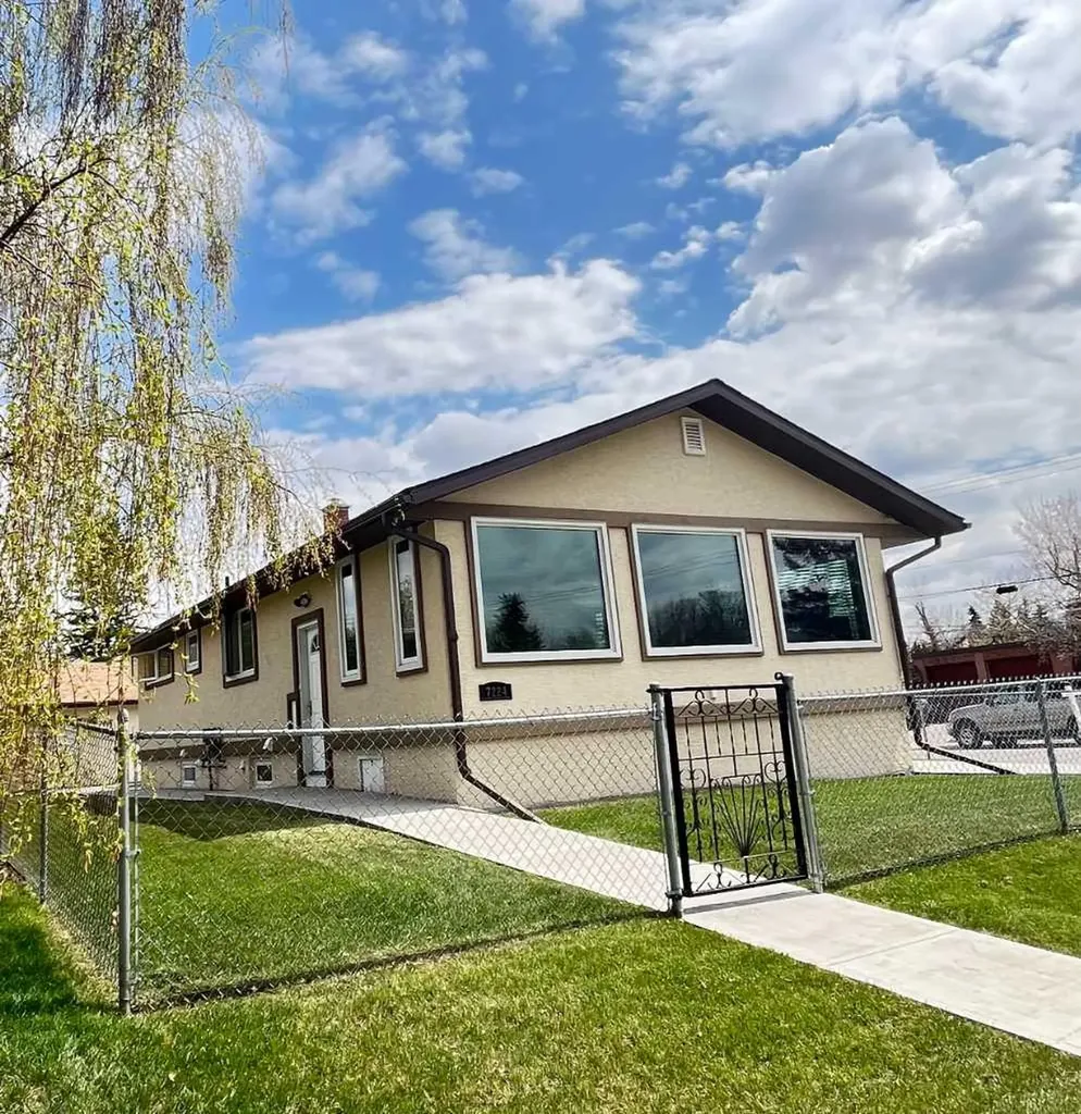 7224 21 Street SE Calgary AB T2C 0V1