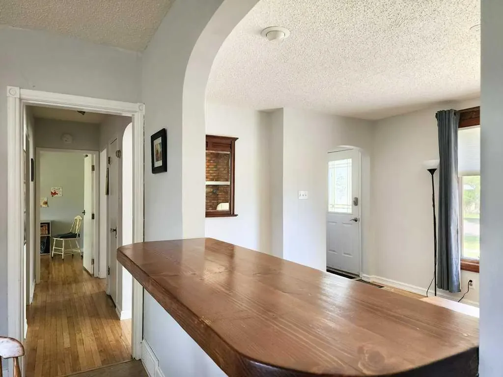 628 19th Street S Lethbridge AB T1J 3G7