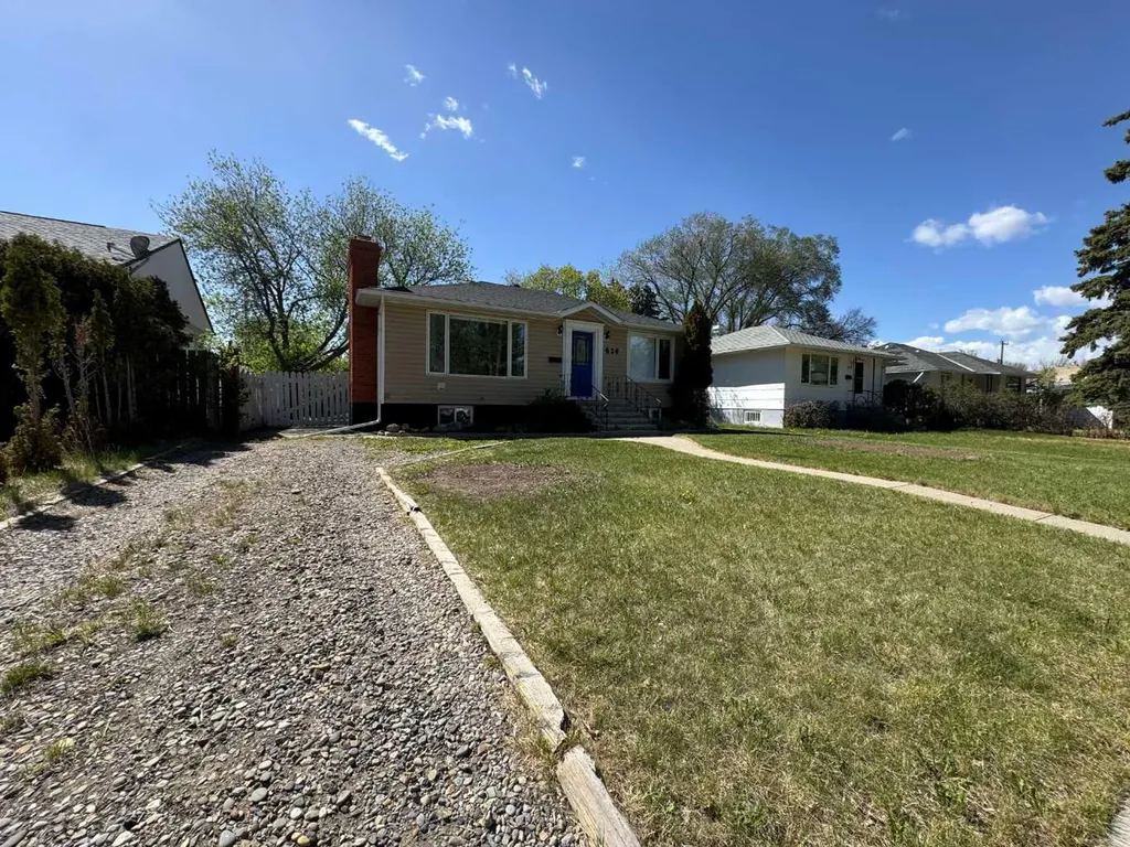 628 19th Street S Lethbridge AB T1J 3G7