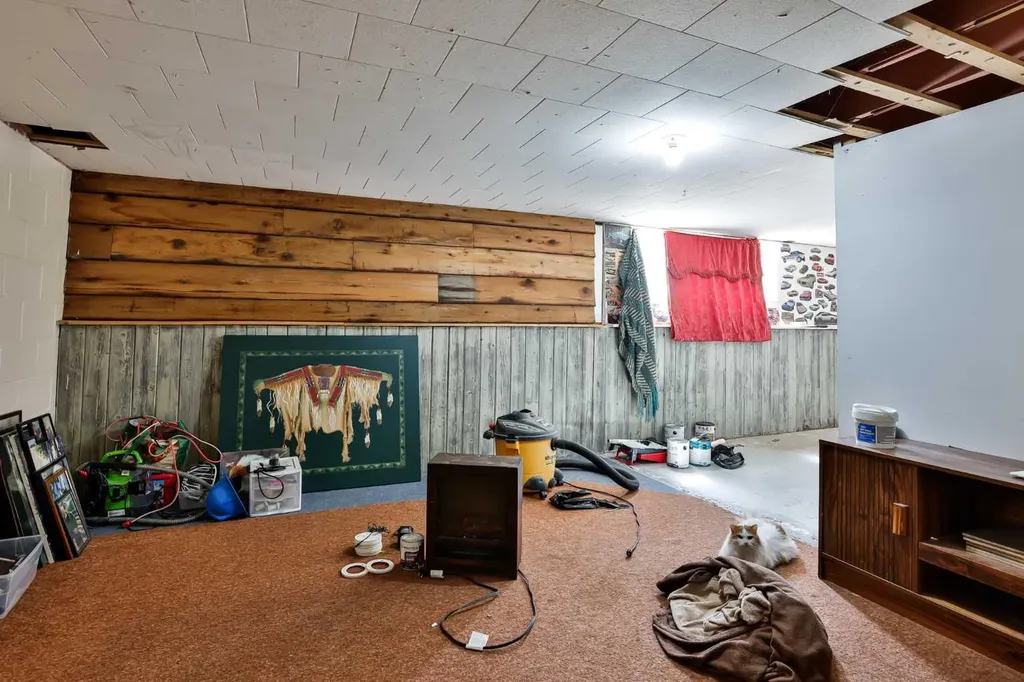 209 3 Avenue Warner AB T0K 2L0