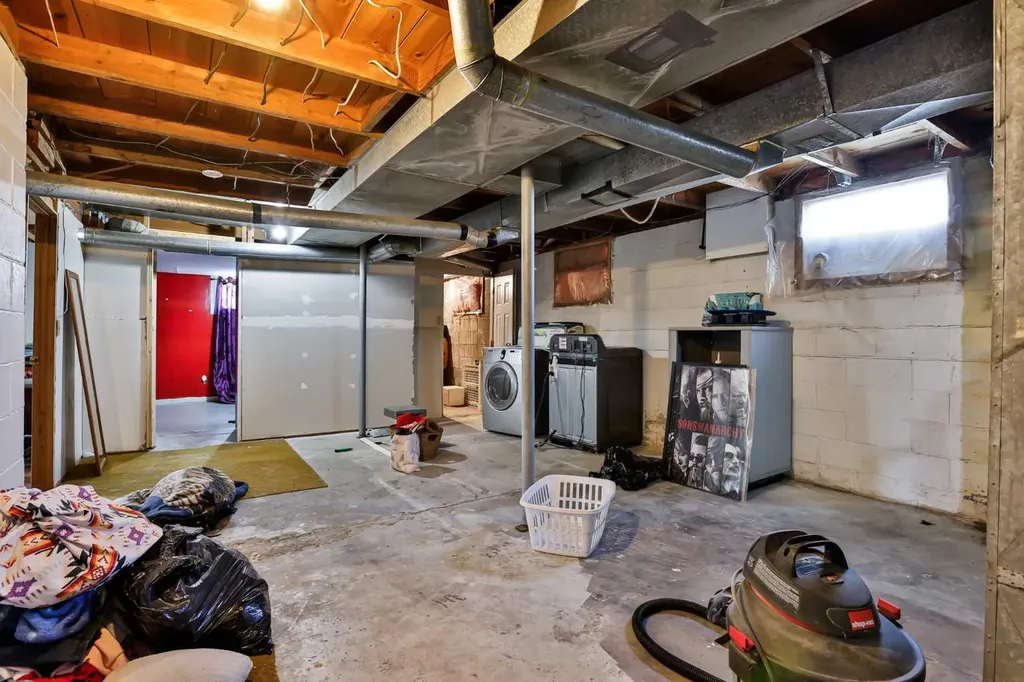 209 3 Avenue Warner AB T0K 2L0