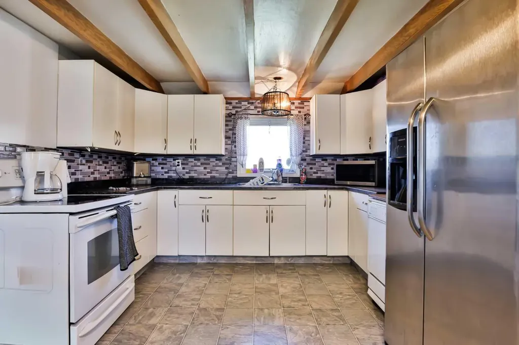 209 3 Avenue Warner AB T0K 2L0