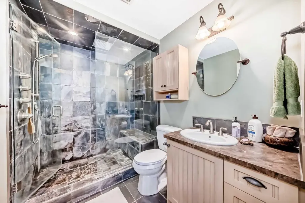 2402 16 Street Didsbury AB T0M0W0