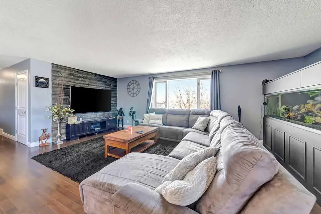 1206 1 Avenue Wainwright AB T9W 5A1