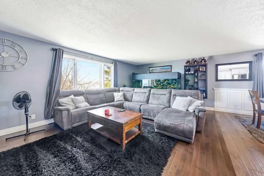1206 1 Avenue Wainwright AB T9W 5A1