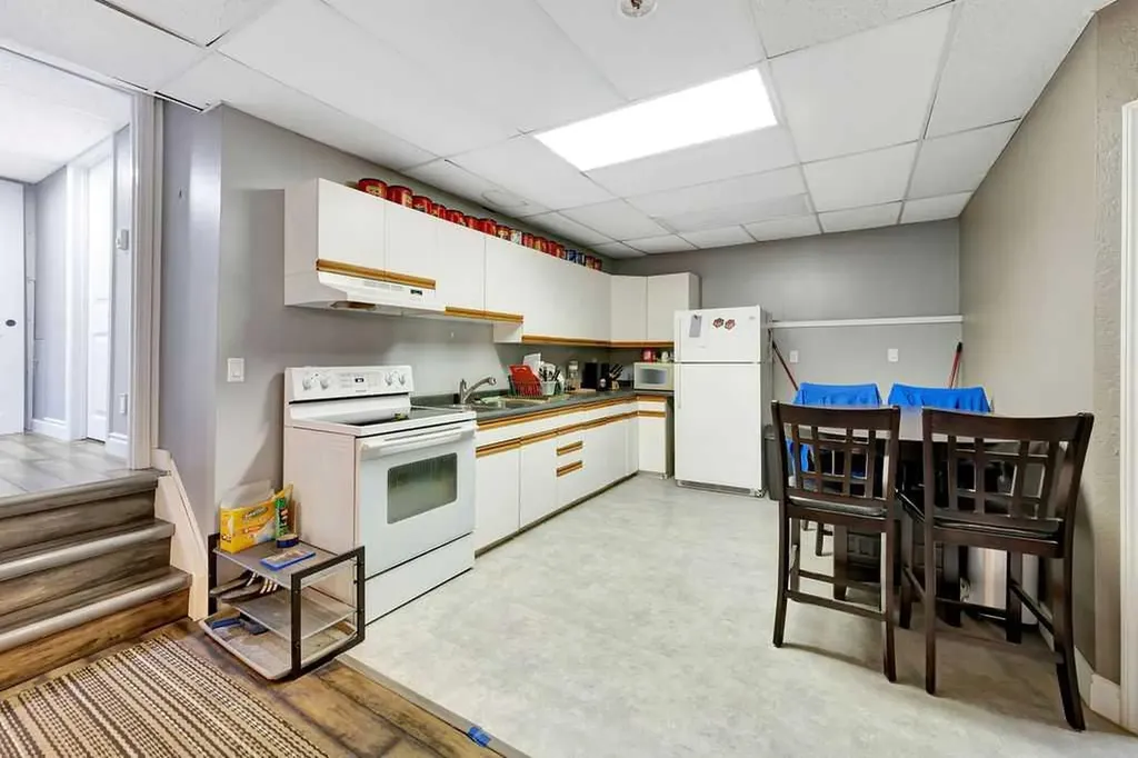 1206 1 Avenue Wainwright AB T9W 5A1